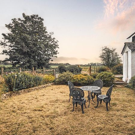 The Gilpin Farmhouse, Lake District Getaway 利文斯 外观 照片