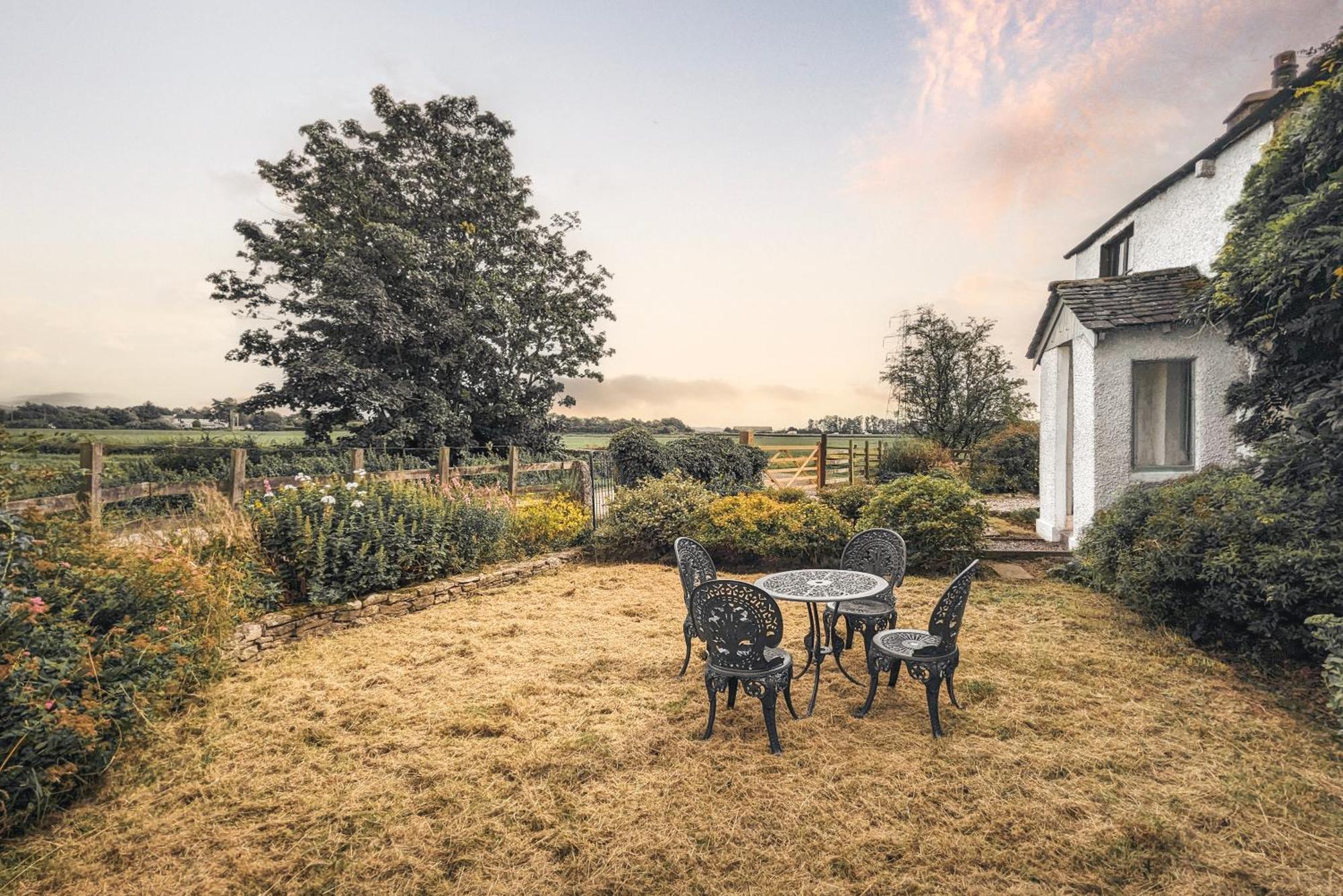 The Gilpin Farmhouse, Lake District Getaway 利文斯 外观 照片